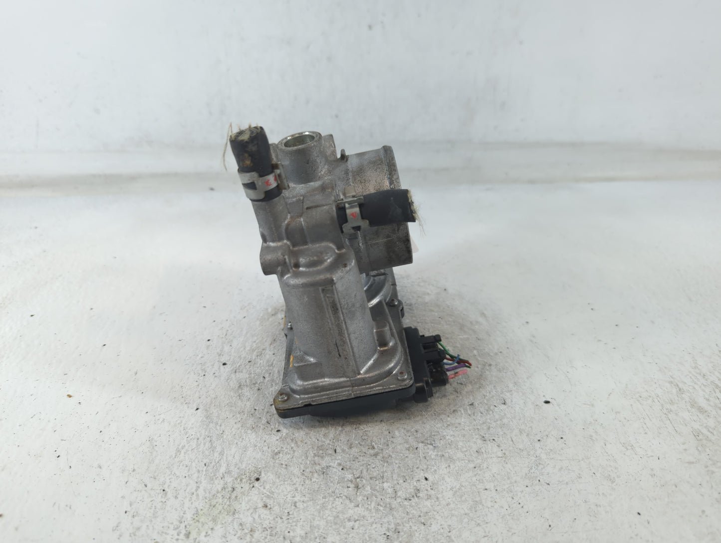 2011-2019 Toyota Corolla Throttle Body P/N:22030-0T080 Fits Fits 2011 2012 2013 2014 2015 2016 2017 2018 2019 OEM Used Auto 