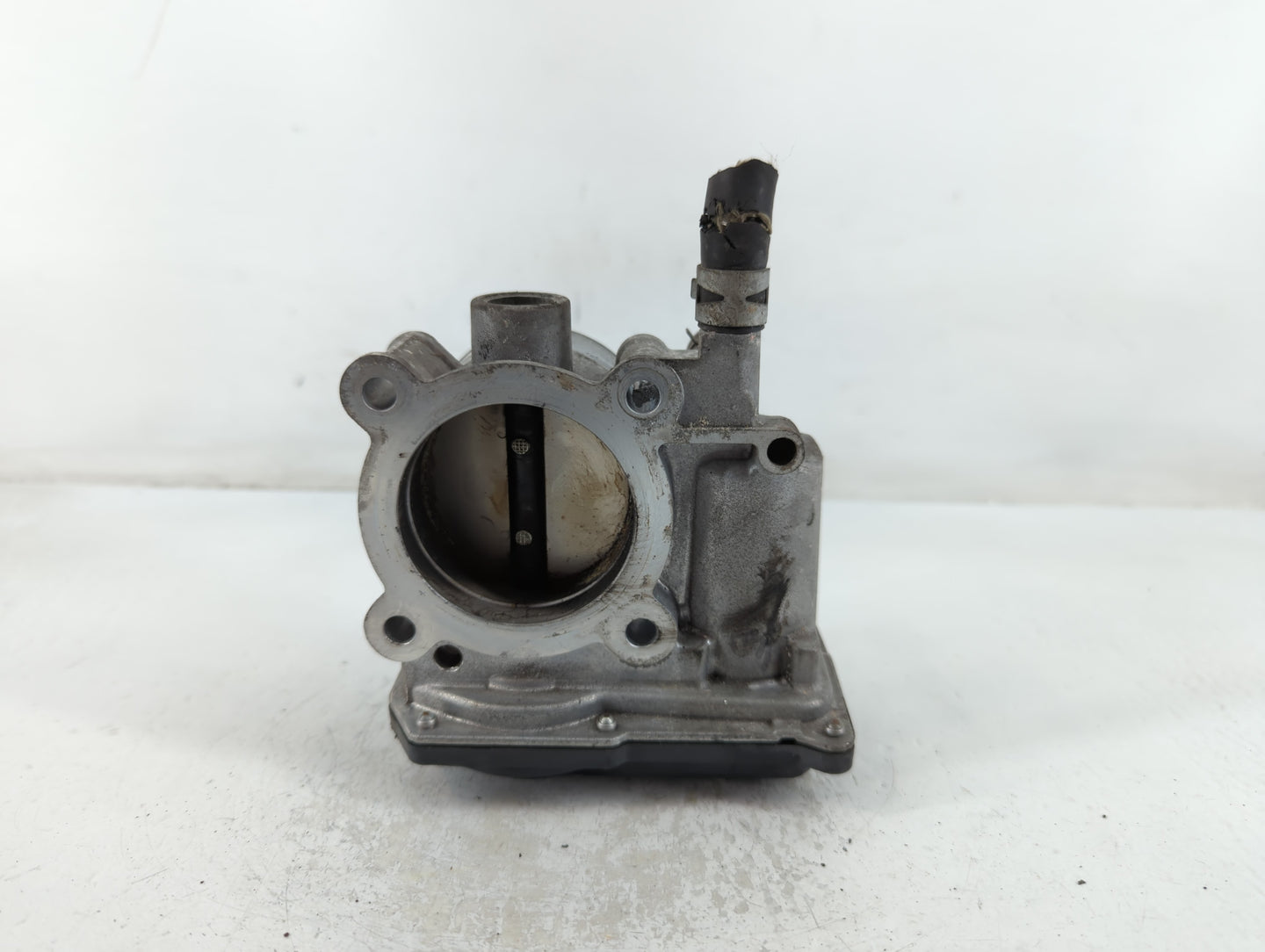 2011-2019 Toyota Corolla Throttle Body P/N:22030-0T080 Fits Fits 2011 2012 2013 2014 2015 2016 2017 2018 2019 OEM Used Auto 