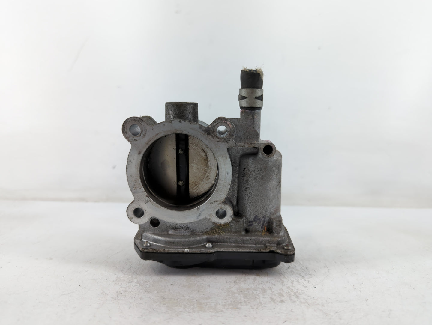 2011-2019 Toyota Corolla Throttle Body P/N:22030-0T080 Fits Fits 2011 2012 2013 2014 2015 2016 2017 2018 2019 OEM Used Auto 