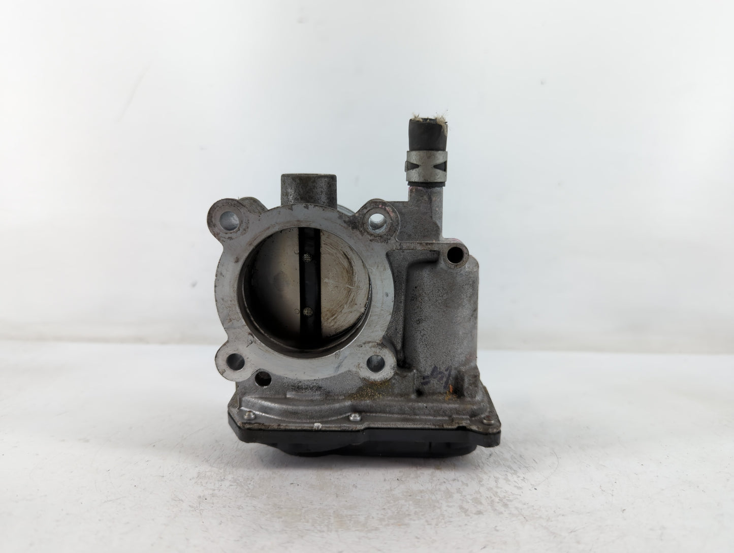 2011-2019 Toyota Corolla Throttle Body P/N:22030-0T080 Fits Fits 2011 2012 2013 2014 2015 2016 2017 2018 2019 OEM Used Auto 