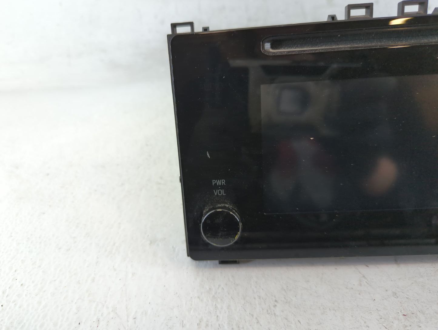 2017-2019 Toyota Corolla Am Fm Cd Player Radio Receiver - Oemusedautoparts1.com