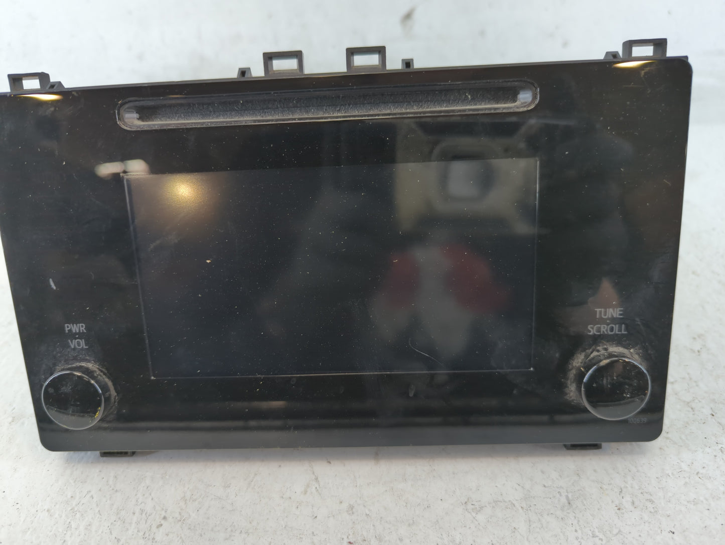 2017-2019 Toyota Corolla Am Fm Cd Player Radio Receiver - Oemusedautoparts1.com