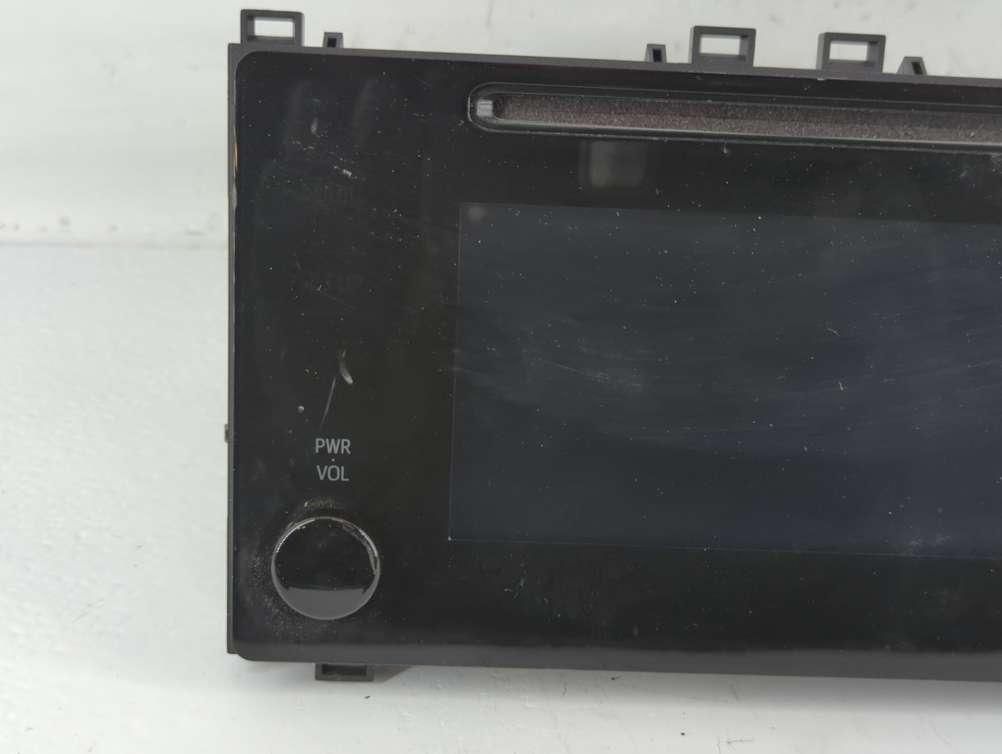 2017-2019 Toyota Corolla Am Fm Cd Player Radio Receiver - Oemusedautoparts1.com