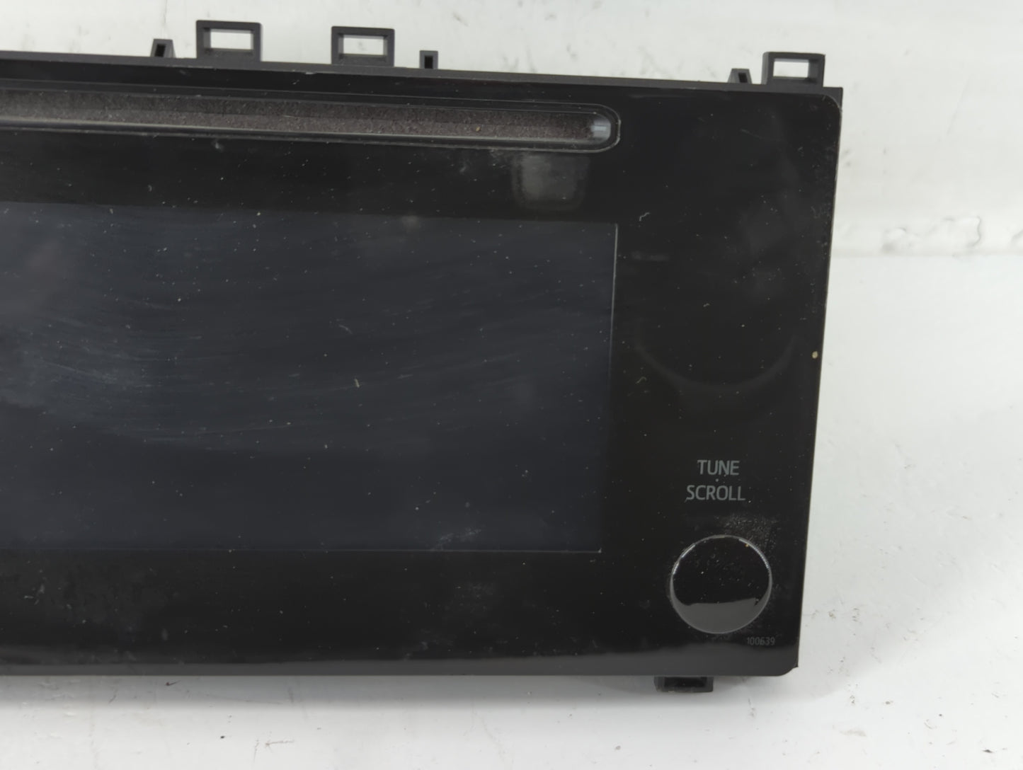 2017-2019 Toyota Corolla Am Fm Cd Player Radio Receiver - Oemusedautoparts1.com