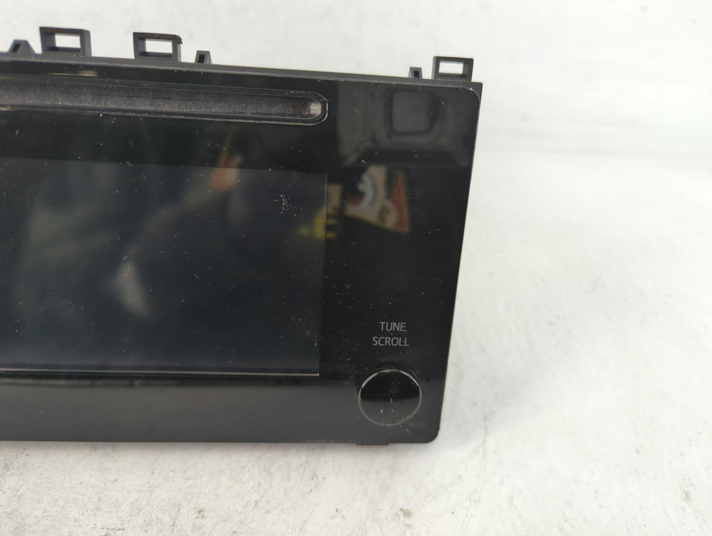 2014-2019 Toyota Corolla Radio AM FM Cd Player Receiver Replacement P/N:86140-02520 Fits OEM Used Auto Parts - Oemusedautopa