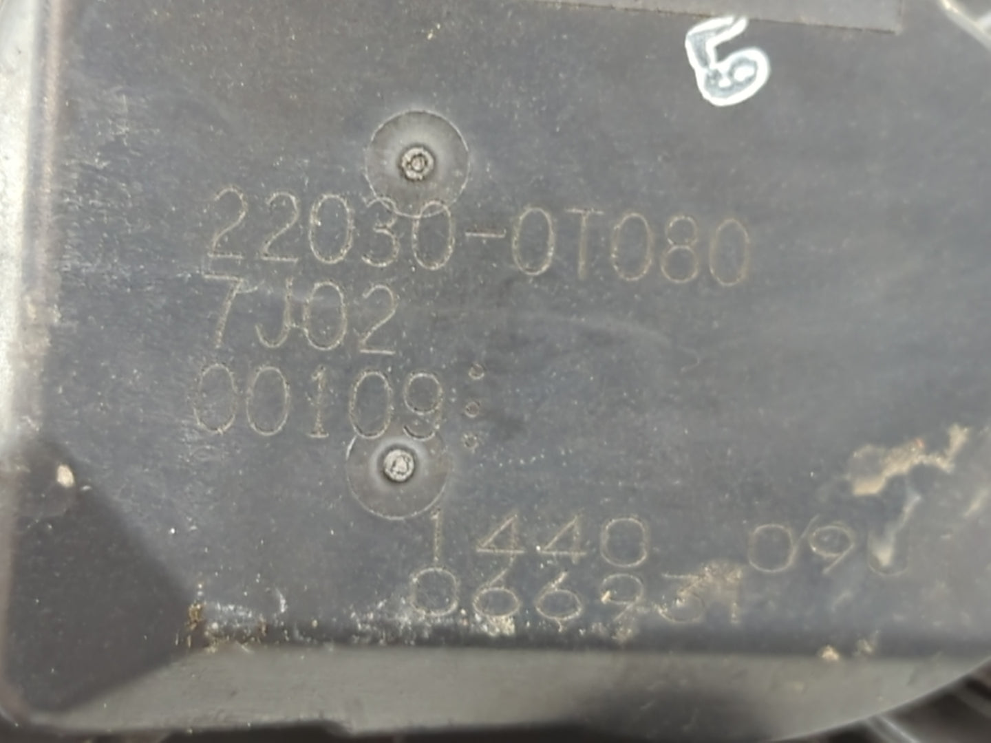2011-2019 Toyota Corolla Throttle Body P/N:22030-0T080 Fits Fits 2011 2012 2013 2014 2015 2016 2017 2018 2019 OEM Used Auto 