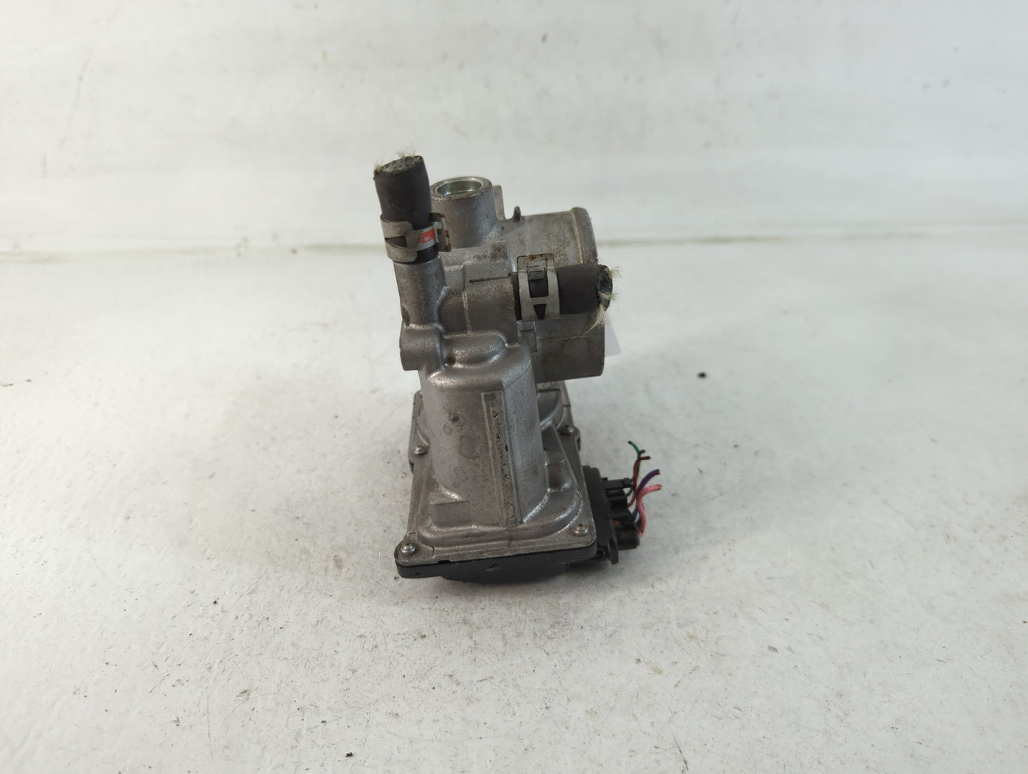 2011-2019 Toyota Corolla Throttle Body P/N:1440 01B29 22030-0T080 Fits Fits 2011 2012 2013 2014 2015 2016 2017 2018 2019 OEM