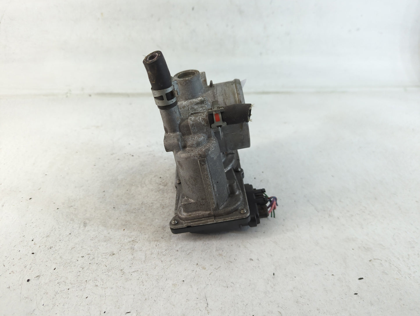 2011-2019 Toyota Corolla Throttle Body P/N:22030-0T080 Fits Fits 2011 2012 2013 2014 2015 2016 2017 2018 2019 OEM Used Auto 