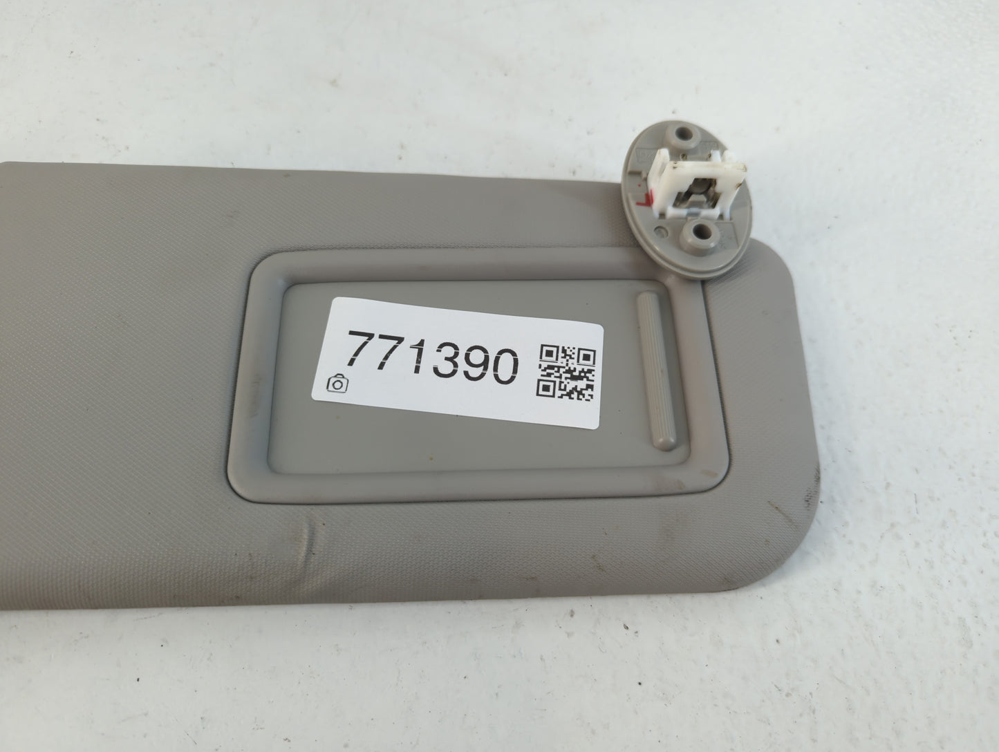 2017-2019 Toyota Corolla Sun Visor Shade Replacement Passenger Right Mirror Fits Fits 2017 2018 2019 OEM Used Auto Parts - O