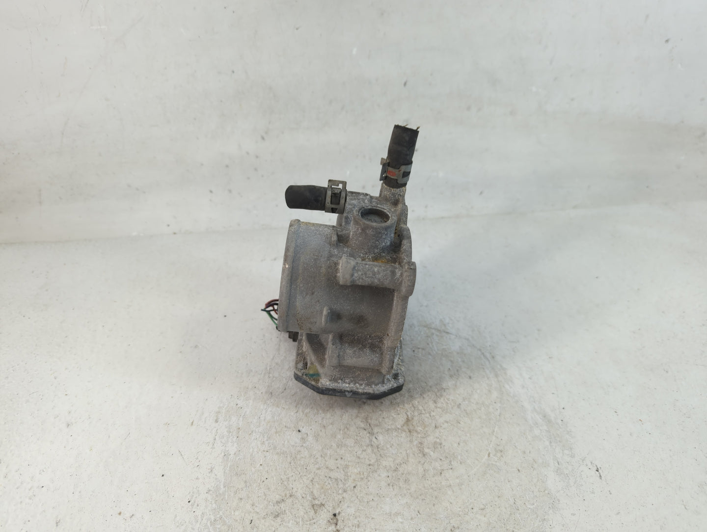 2011-2019 Toyota Corolla Throttle Body P/N:22030-0T080 Fits Fits 2011 2012 2013 2014 2015 2016 2017 2018 2019 OEM Used Auto 