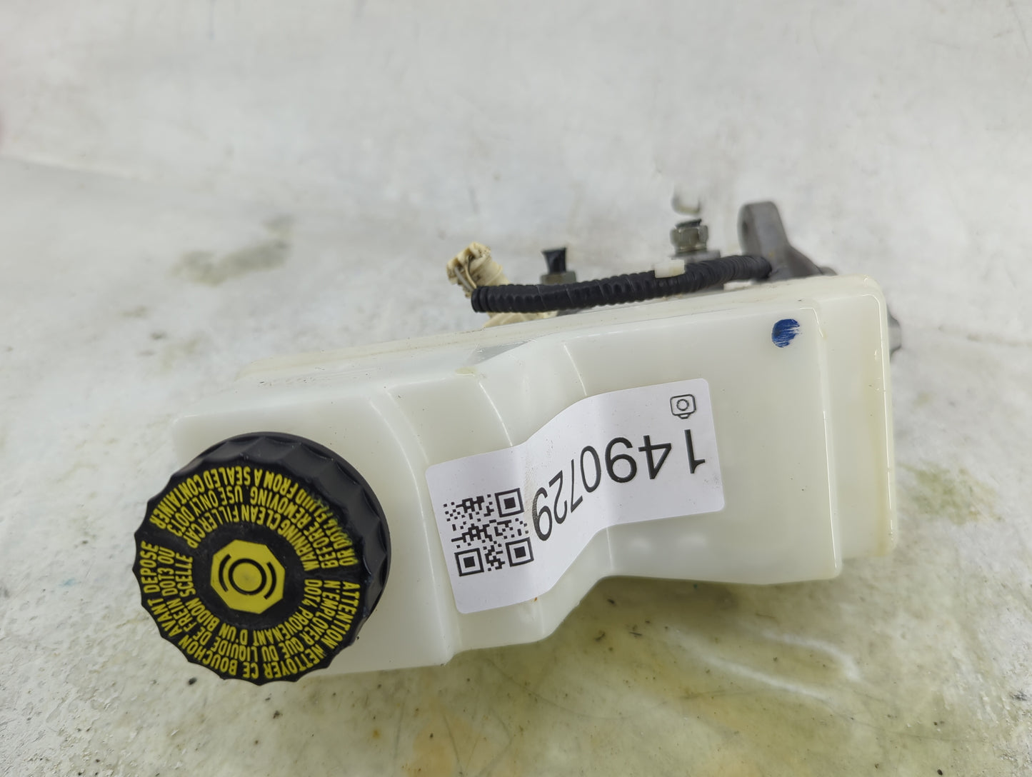 Toyota Corolla Im Brake Master Cylinder - Oemusedautoparts1.com