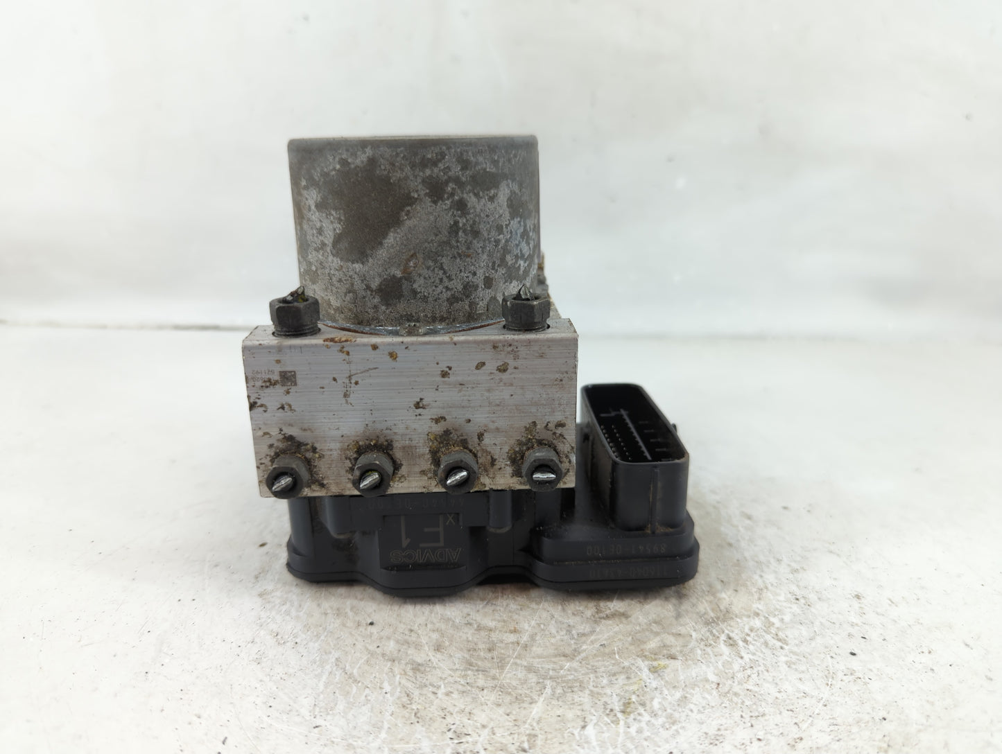 2017-2019 Toyota Highlander ABS Pump Control Module Replacement P/N:89541-0E100 Fits Fits 2017 2018 2019 OEM Used Auto Parts