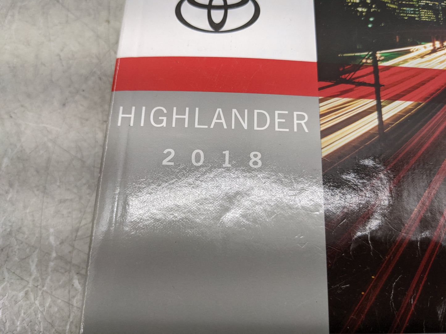 2018 Toyota Highlander Owners Manual Book Guide P/N:01999-0E031 OEM Used Auto Parts - Oemusedautoparts1.com