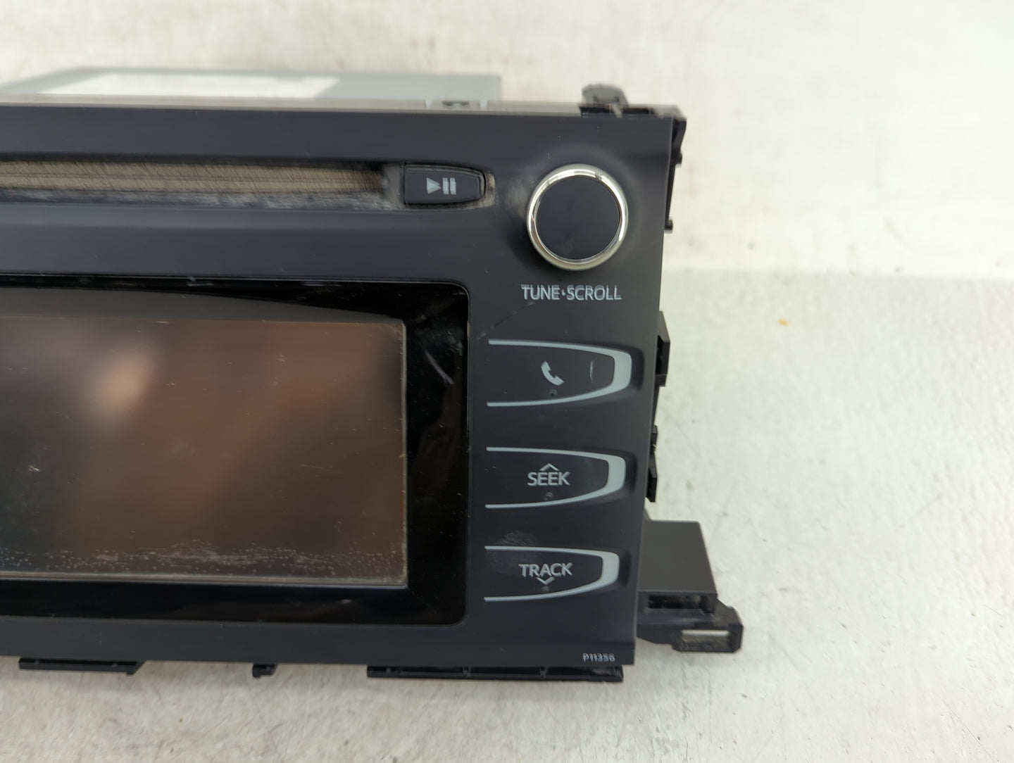 2017-2019 Toyota Highlander Radio AM FM Cd Player Receiver Replacement P/N:86140-0E230 Fits Fits 2017 2018 2019 OEM Used Aut