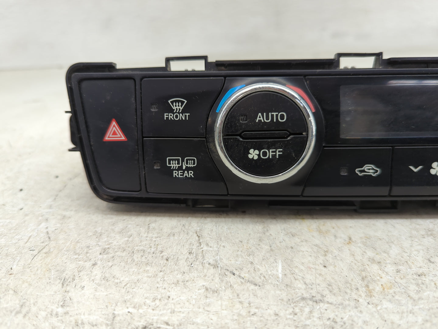 2014-2019 Toyota Highlander Climate Control Module Temperature AC/Heater Replacement P/N:55900-0E400 Fits OEM Used Auto Part