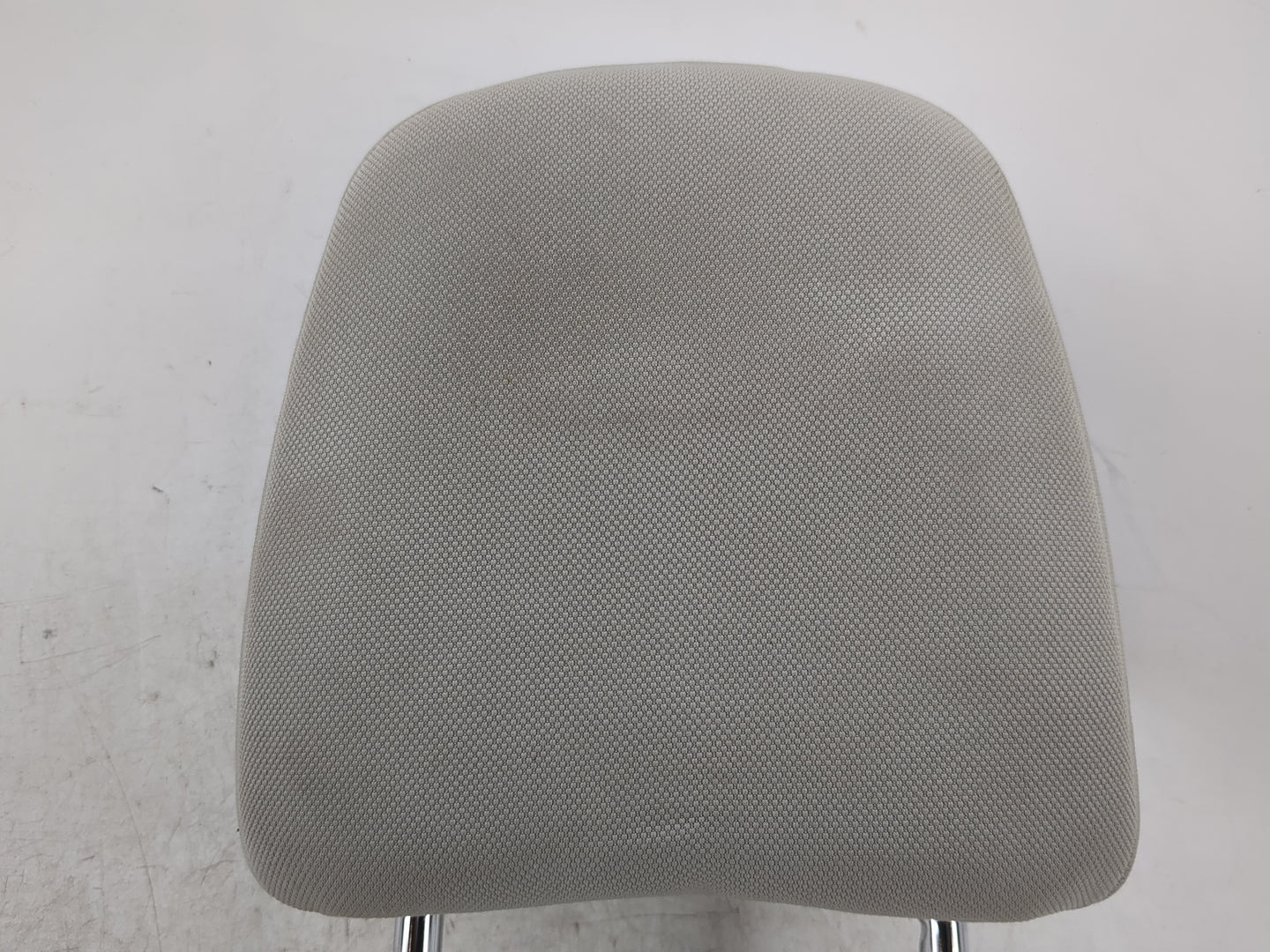 2017-2019 Toyota Highlander Headrest Head Rest Front Driver Passenger Seat Fits Fits 2017 2018 2019 OEM Used Auto Parts - Oe