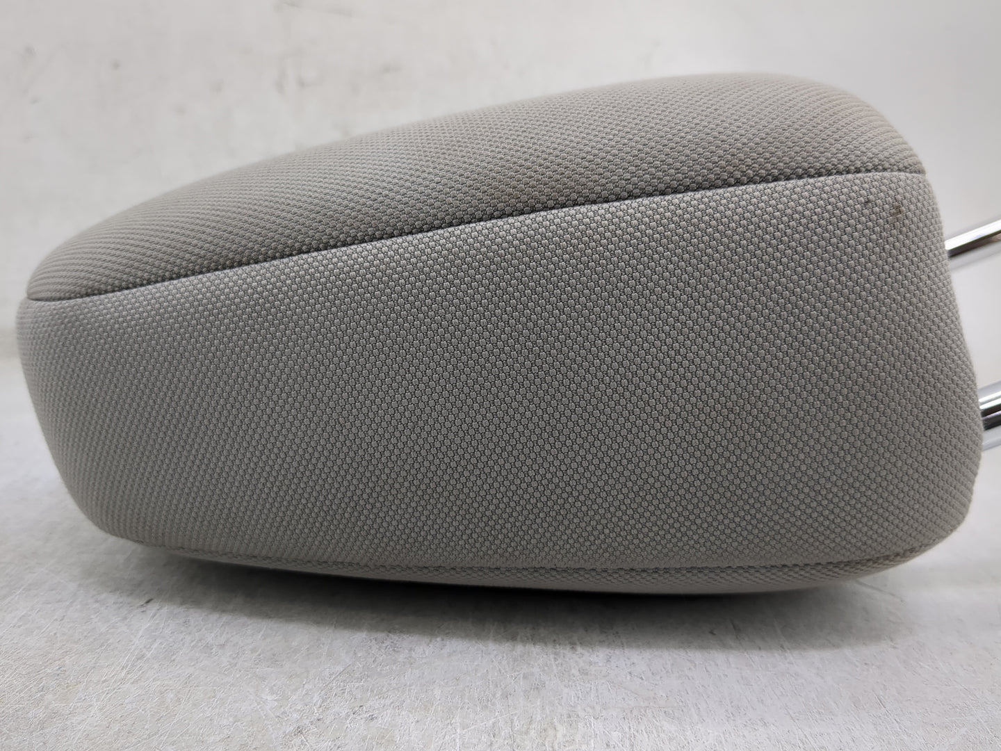 2017-2019 Toyota Highlander Headrest Head Rest Front Driver Passenger Seat Fits Fits 2017 2018 2019 OEM Used Auto Parts - Oe