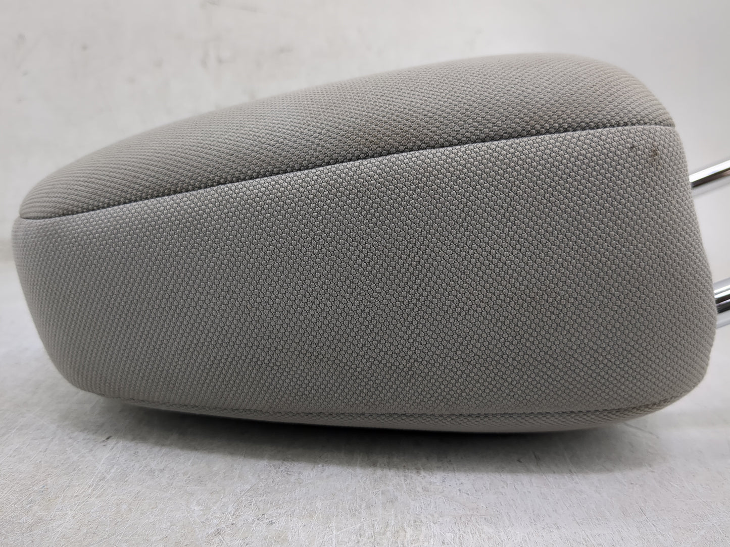 2017-2019 Toyota Highlander Headrest Head Rest Front Driver Passenger Seat Fits Fits 2017 2018 2019 OEM Used Auto Parts - Oe
