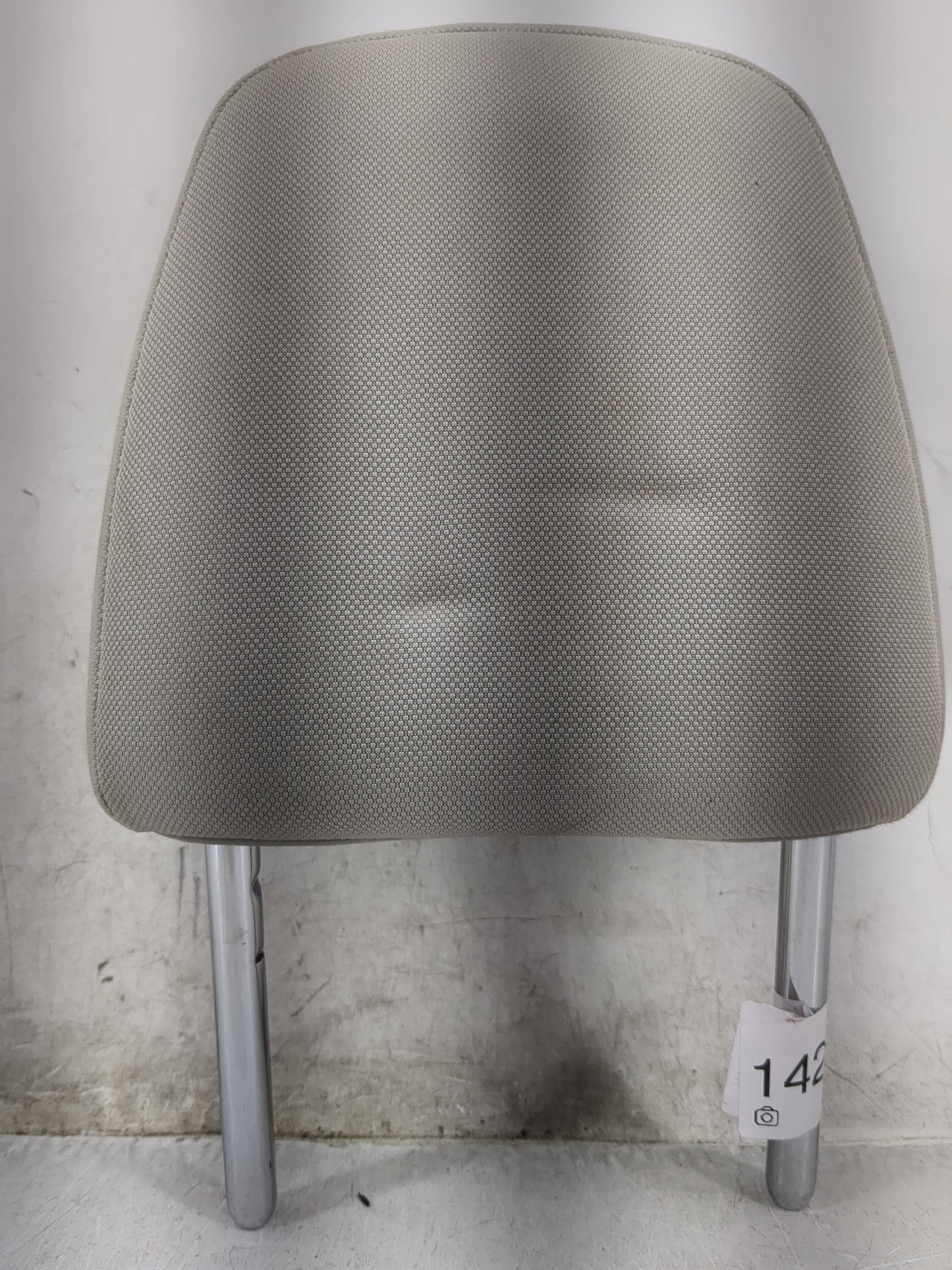 2017-2019 Toyota Highlander Headrest Head Rest Front Driver Passenger Seat Fits Fits 2017 2018 2019 OEM Used Auto Parts - Oe