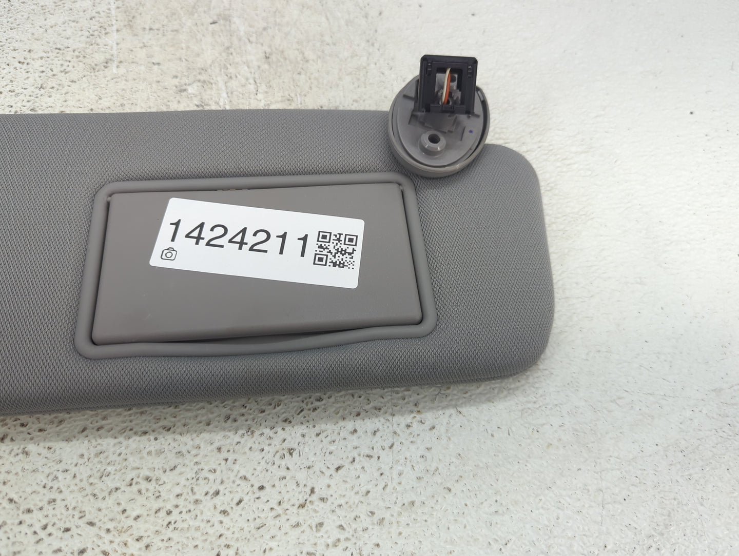 2014-2019 Toyota Highlander Sun Visor Shade Replacement Passenger Right Mirror Fits Fits 2014 2015 2016 2017 2018 2019 OEM U