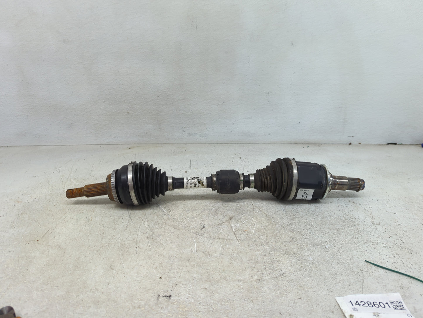 2017-2019 Toyota Highlander Axle Shaft Front Driver Cv C/v - Oemusedautoparts1.com