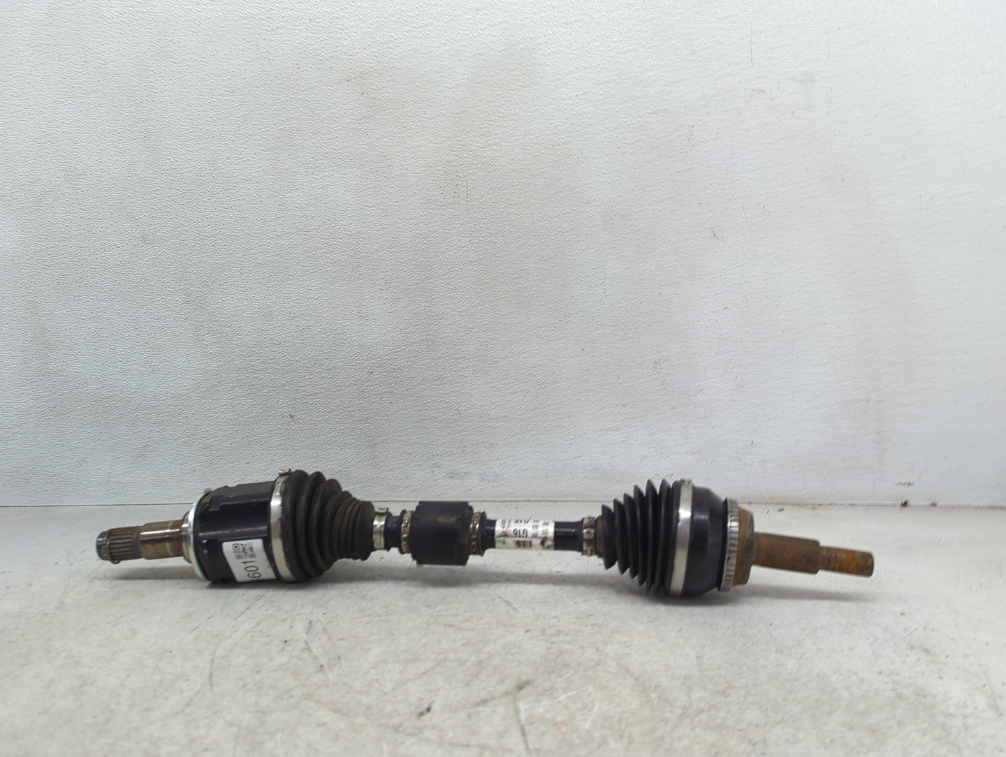 2017-2019 Toyota Highlander Axle Shaft Front Driver Cv C/v - Oemusedautoparts1.com