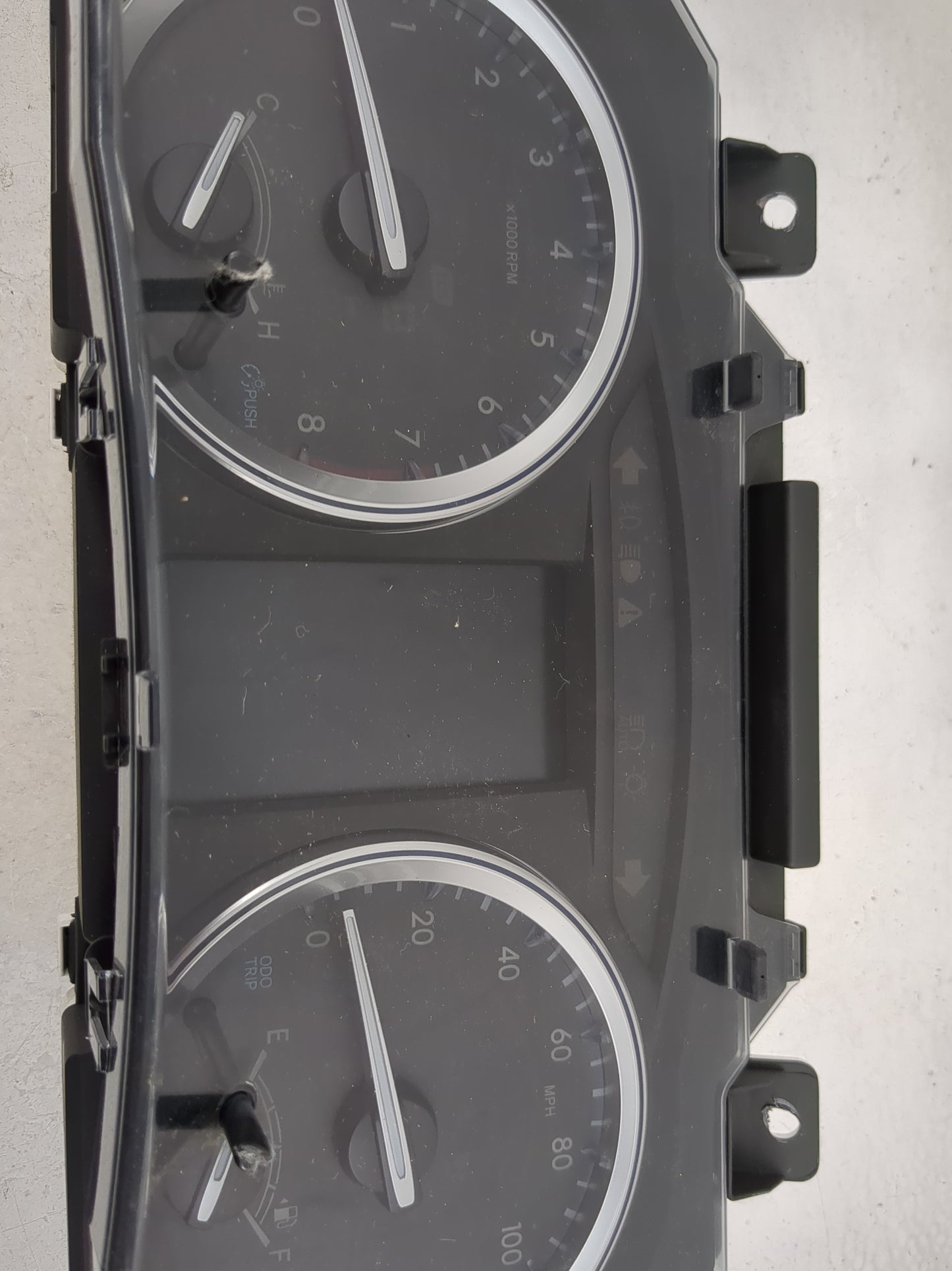 2018 Toyota Highlander Instrument Cluster Speedometer Gauges P/N:83800-0E810-00 TN257520-6232 Miles: Fits OEM Used Auto Part