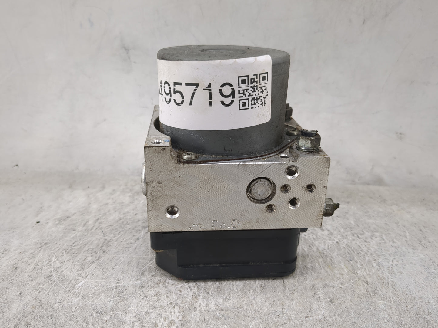2017-2019 Toyota Highlander ABS Pump Control Module Replacement P/N:44540-0E300 89541-48260 Fits Fits 2017 2018 2019 OEM Use