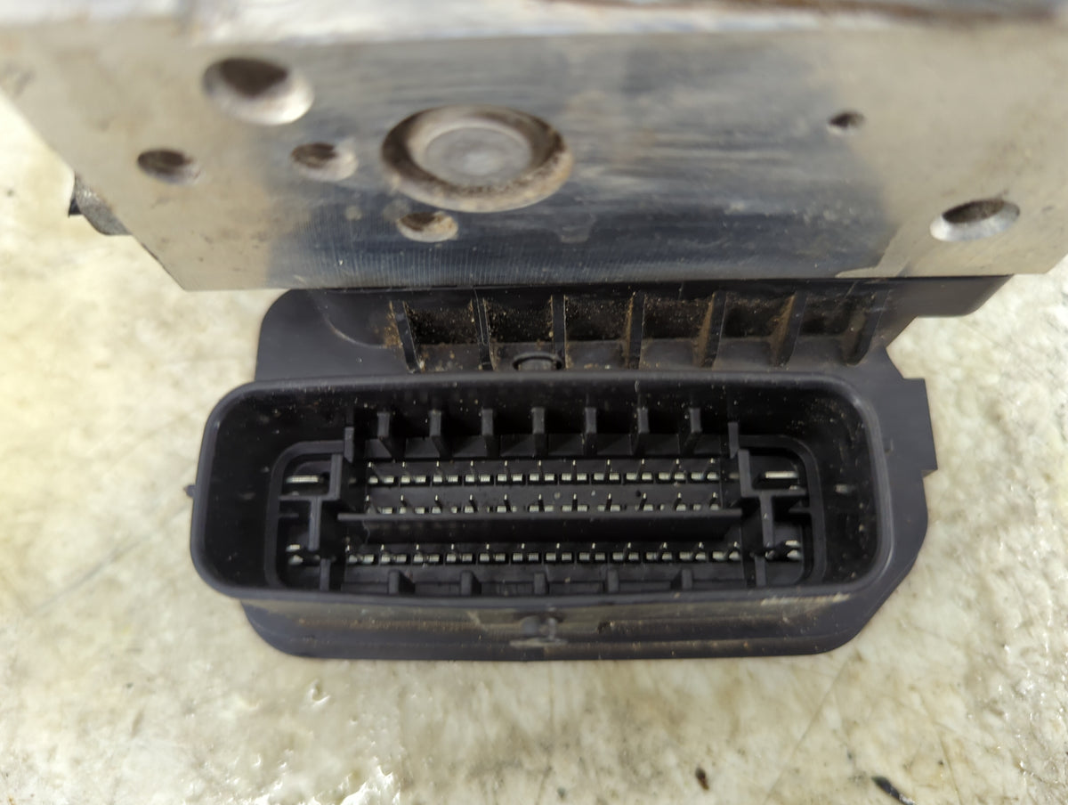2017-2019 Toyota Highlander ABS Pump Control Module Replacement Fits Fits 2017 2018 2019 OEM Used Auto Parts - Oemusedautopa