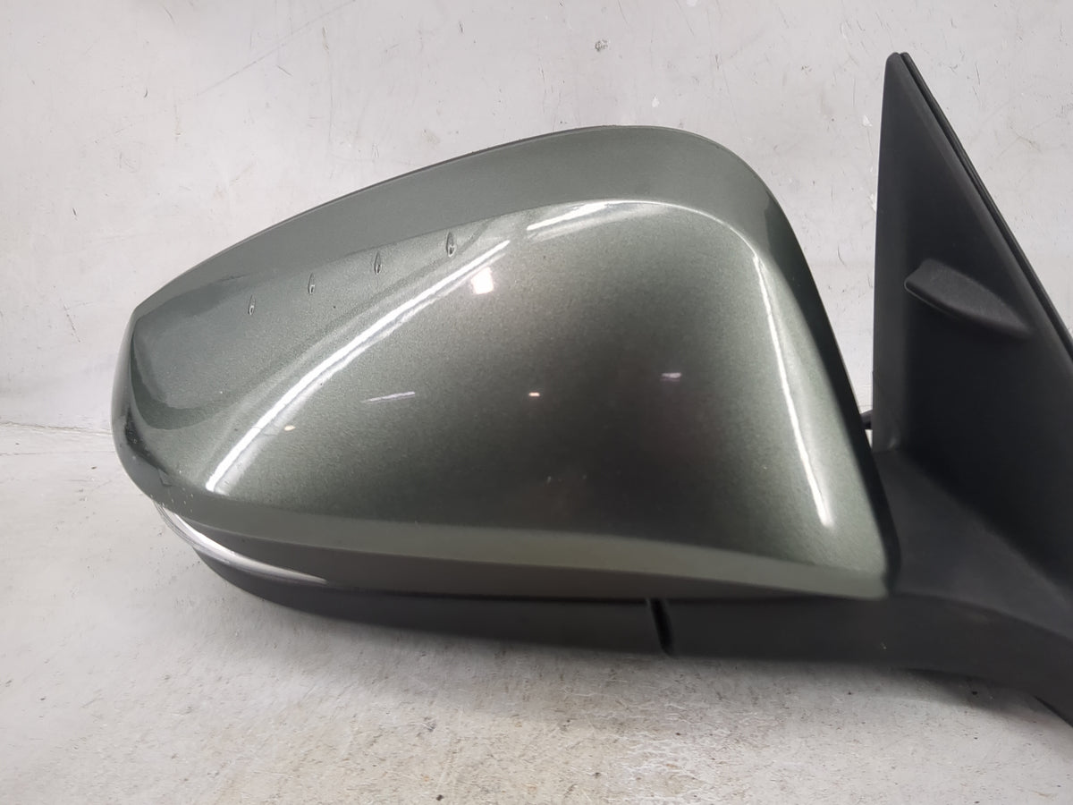 2014-2019 Toyota Highlander Passenger Side View Mirror - Right Door Mirror OEM Used - Oemusedautoparts1.com