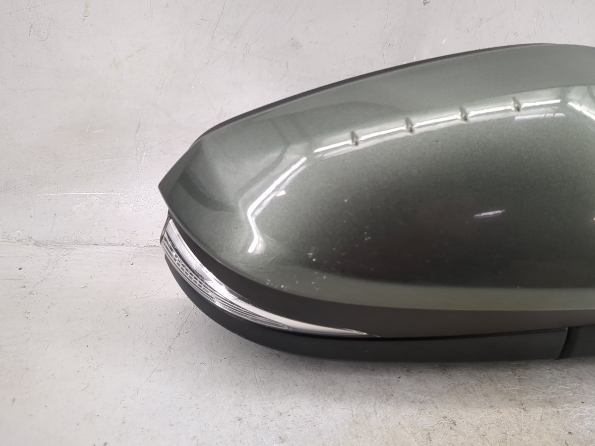 2014-2019 Toyota Highlander Passenger Side View Mirror - Right Door Mirror OEM Used - Oemusedautoparts1.com