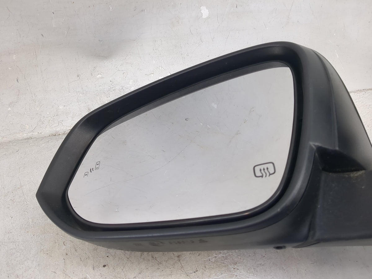 2014-2019 Toyota Highlander Driver Side View Mirror - Left Door Mirror OEM Used - Oemusedautoparts1.com