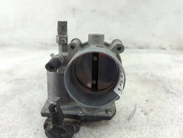 2017-2022 Toyota Highlander Throttle Body P/N:22030-0P060 Fits Fits 2016 2017 2018 2019 2020 2021 2022 OEM Used Auto Parts -