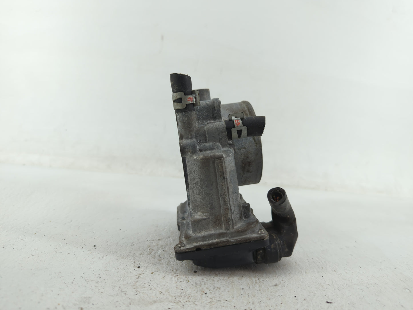 2017-2022 Toyota Highlander Throttle Body P/N:22030-0P060 Fits Fits 2016 2017 2018 2019 2020 2021 2022 OEM Used Auto Parts -