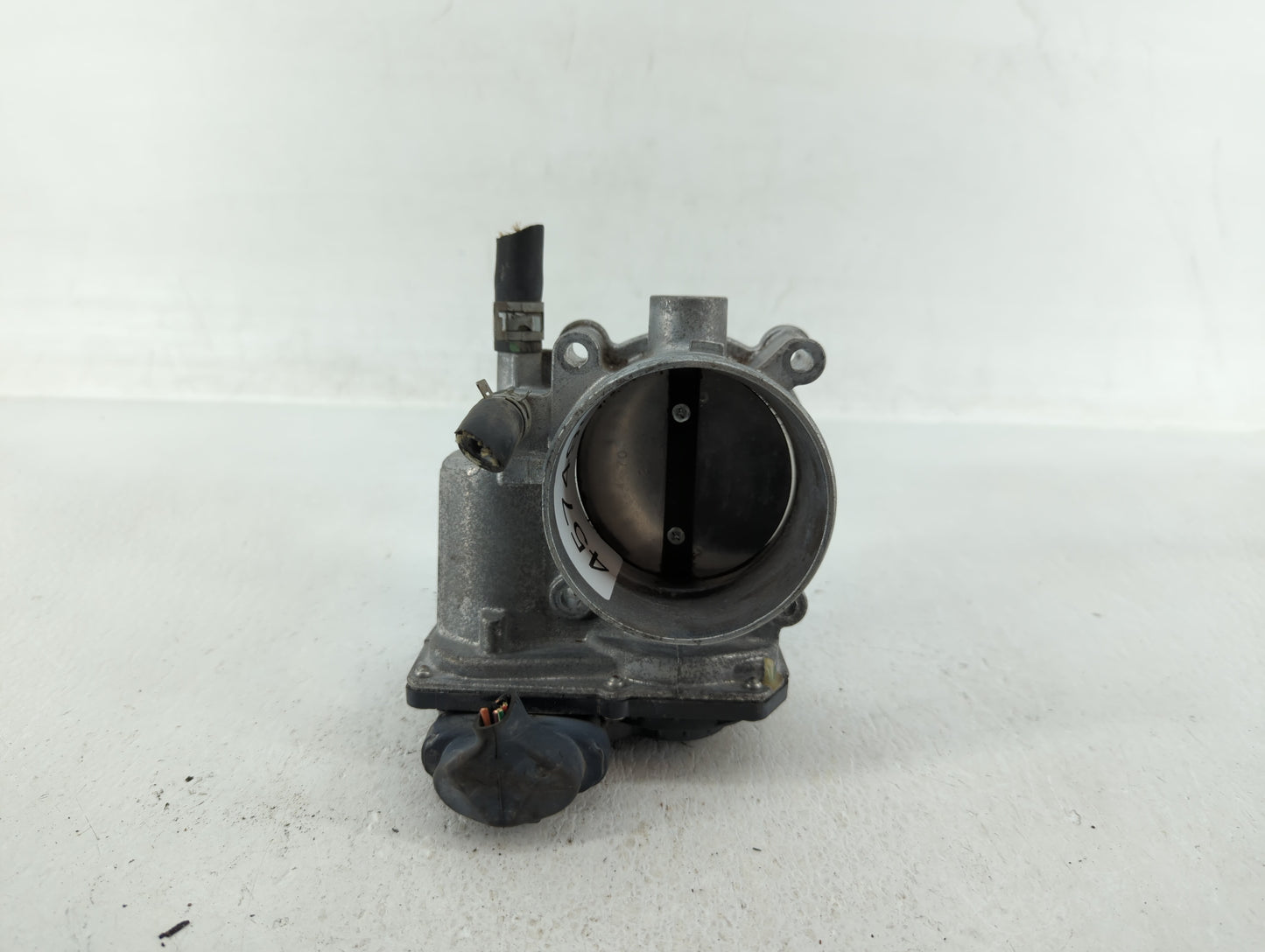 2017-2022 Toyota Highlander Throttle Body P/N:22030-0P060 Fits Fits 2016 2017 2018 2019 2020 2021 2022 OEM Used Auto Parts -