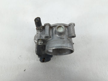2017-2022 Toyota Highlander Throttle Body P/N:22030-0P060 Fits Fits 2016 2017 2018 2019 2020 2021 2022 OEM Used Auto Parts