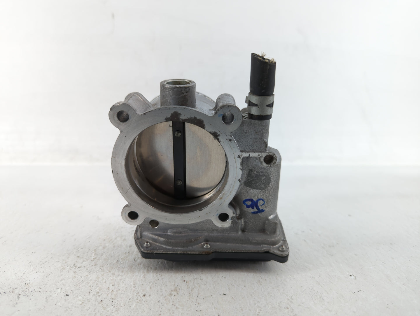 2017-2022 Toyota Highlander Throttle Body P/N:22030-0P060 Fits Fits 2016 2017 2018 2019 2020 2021 2022 OEM Used Auto Parts -