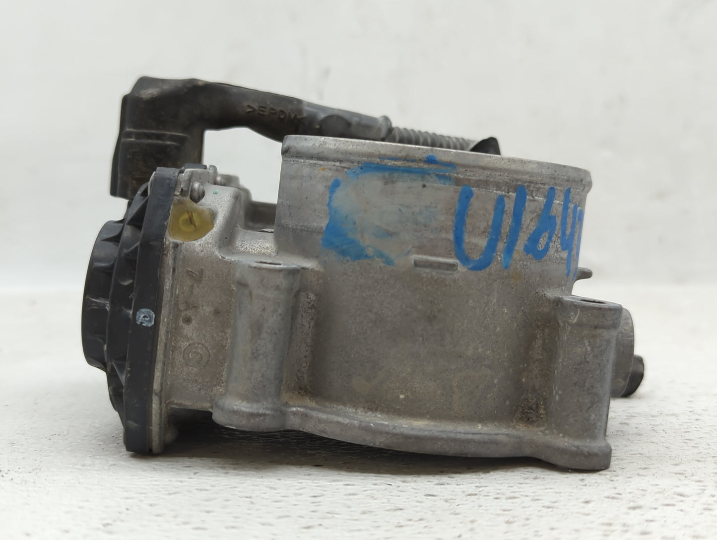 2017-2022 Toyota Highlander Throttle Body P/N:22030-0P060 Fits Fits 2016 2017 2018 2019 2020 2021 2022 OEM Used Auto Parts -
