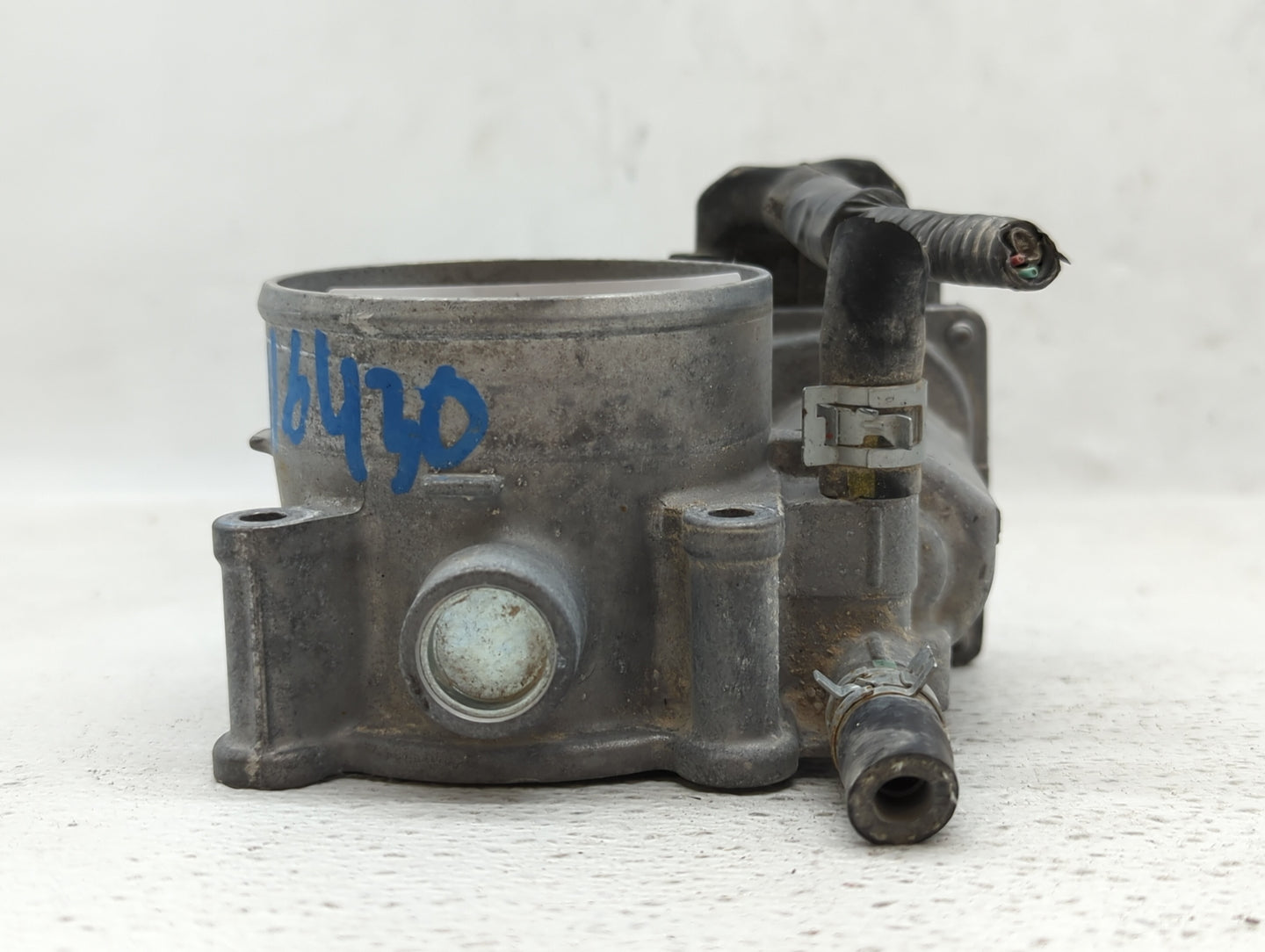 2017-2022 Toyota Highlander Throttle Body P/N:22030-0P060 Fits Fits 2016 2017 2018 2019 2020 2021 2022 OEM Used Auto Parts -