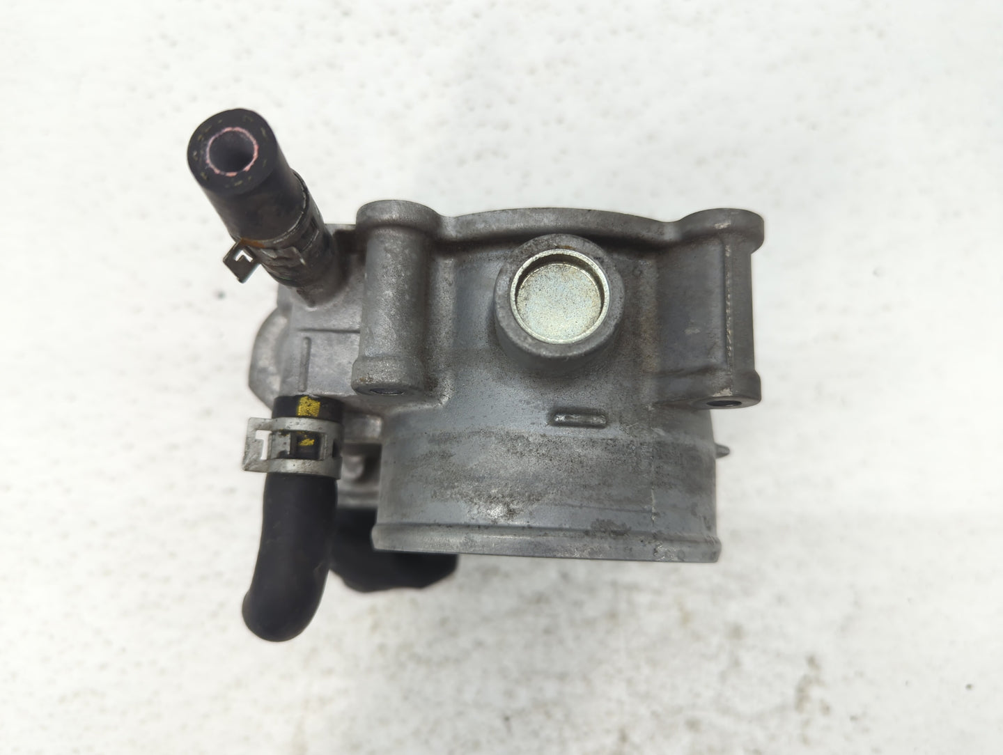 2017-2022 Toyota Highlander Throttle Body P/N:22030-0P060 Fits Fits 2016 2017 2018 2019 2020 2021 2022 OEM Used Auto Parts -