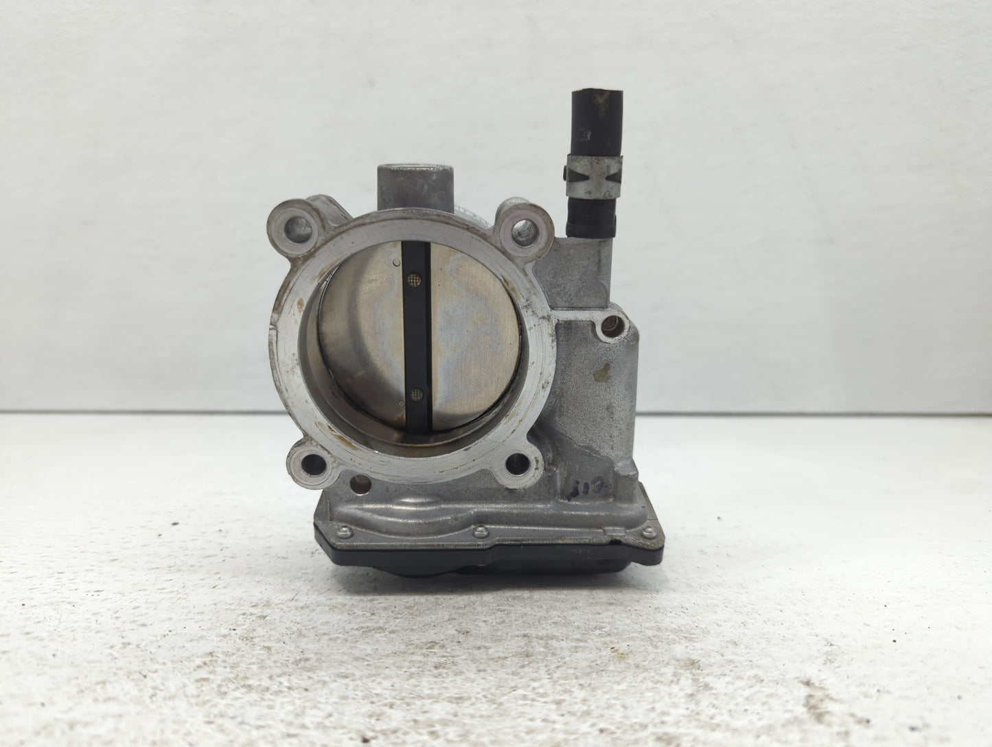 2017-2022 Toyota Highlander Throttle Body P/N:22030-0P060 Fits Fits 2016 2017 2018 2019 2020 2021 2022 OEM Used Auto Parts -