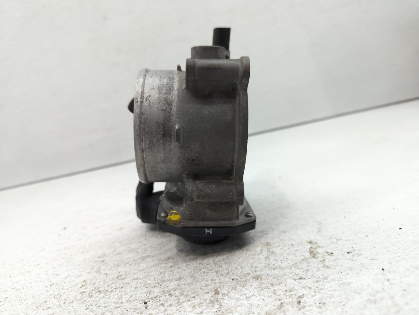 2017-2022 Toyota Highlander Throttle Body P/N:22030-0P060 Fits Fits 2016 2017 2018 2019 2020 2021 2022 OEM Used Auto Parts -