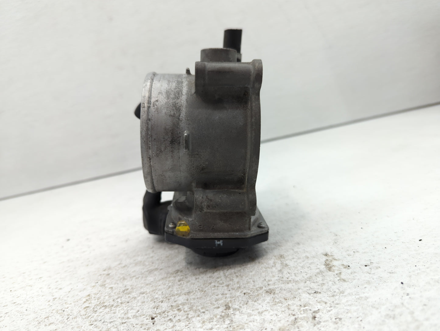 2017-2022 Toyota Highlander Throttle Body P/N:22030-0P060 Fits Fits 2016 2017 2018 2019 2020 2021 2022 OEM Used Auto Parts -