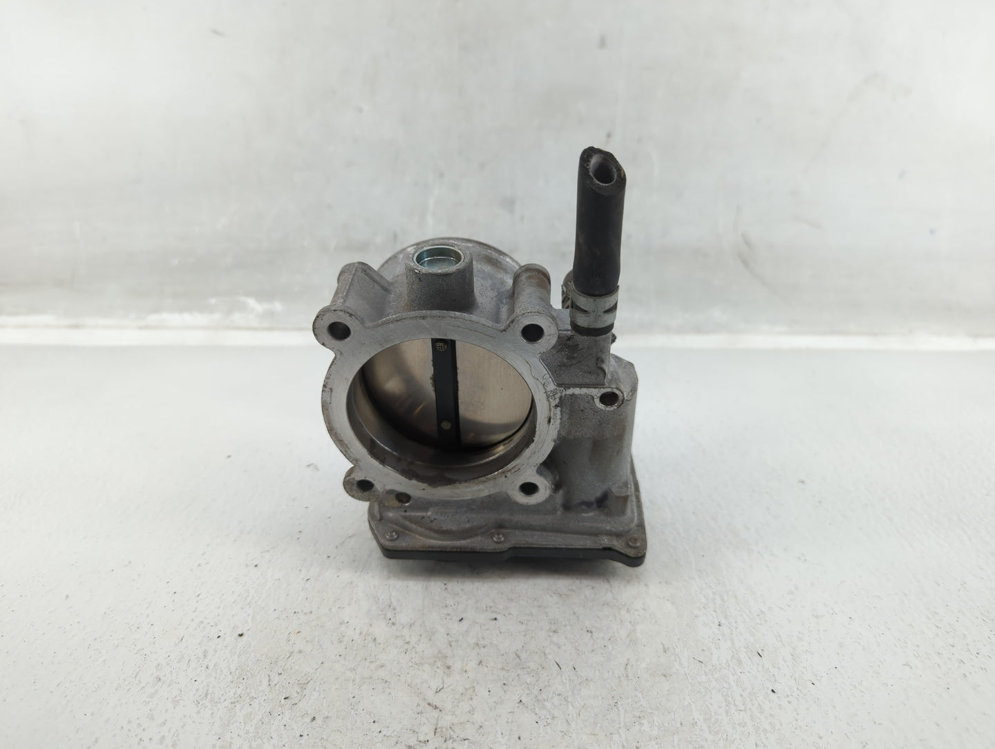 2017-2022 Toyota Highlander Throttle Body P/N:22030-0P060 Fits Fits 2016 2017 2018 2019 2020 2021 2022 OEM Used Auto Parts -