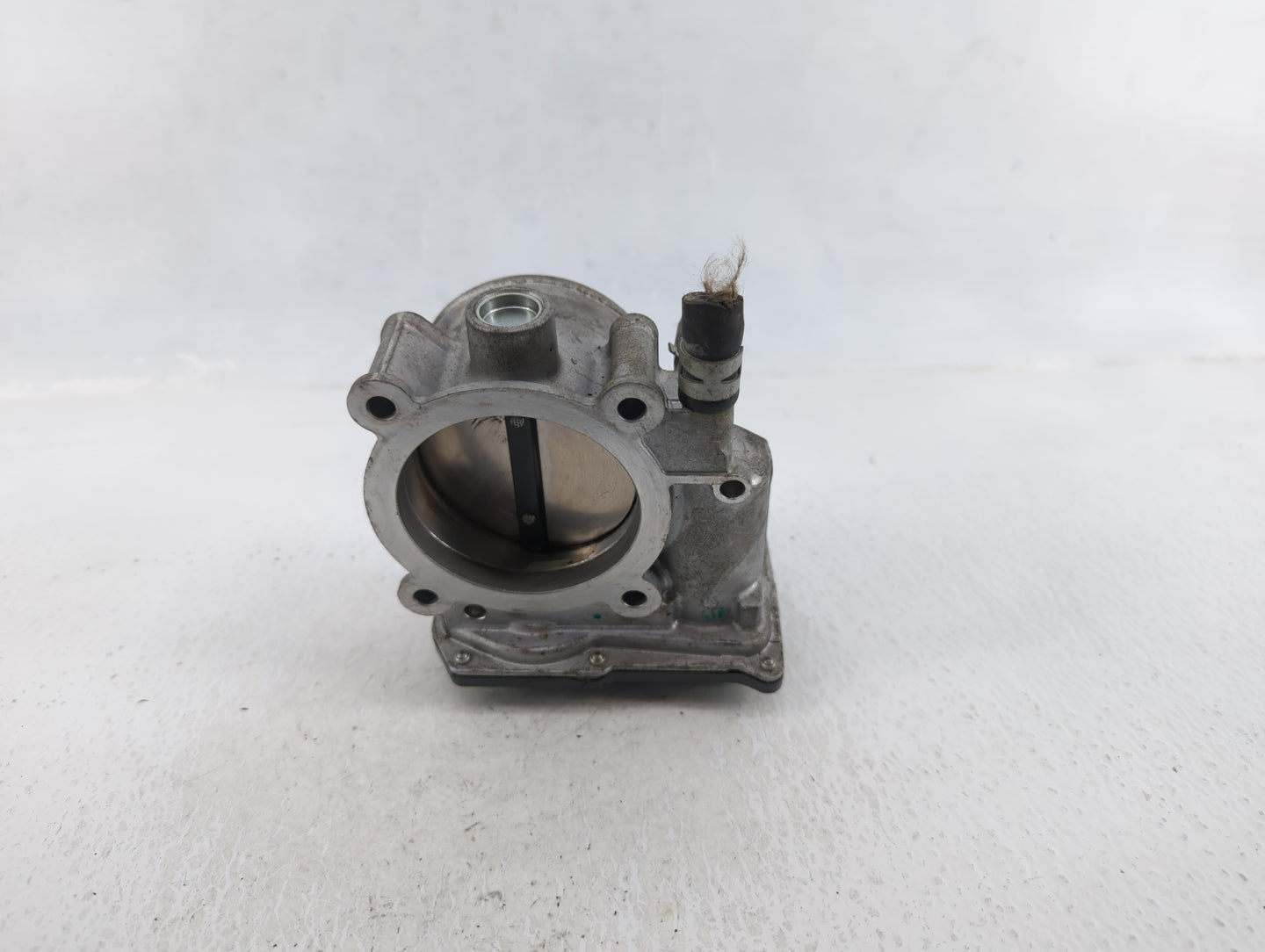 2017-2022 Toyota Highlander Throttle Body P/N:22030-0P060 Fits Fits 2016 2017 2018 2019 2020 2021 2022 OEM Used Auto Parts -