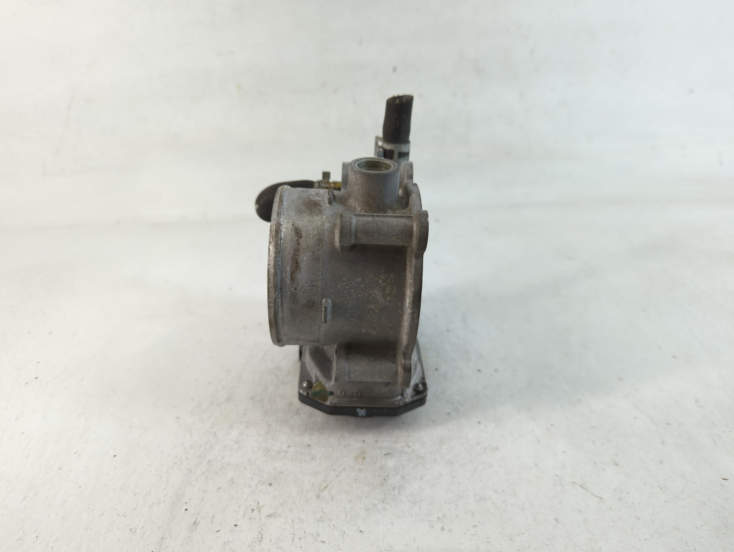 2017-2022 Toyota Highlander Throttle Body P/N:22030-0P060 Fits Fits 2016 2017 2018 2019 2020 2021 2022 OEM Used Auto Parts -