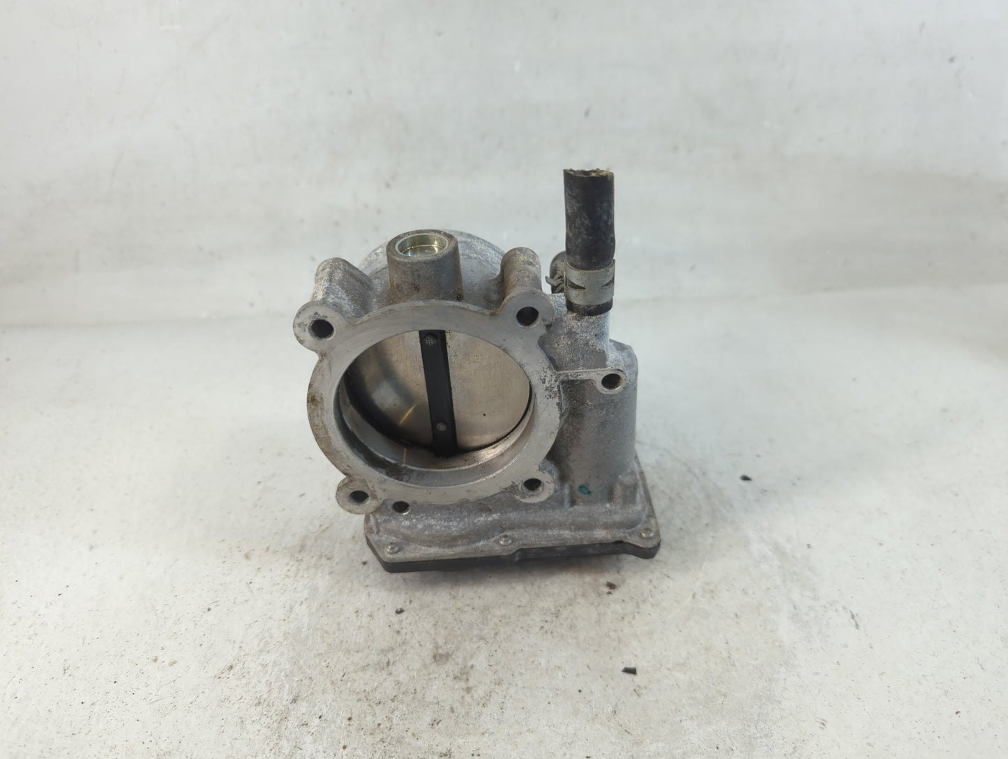 2017-2022 Toyota Highlander Throttle Body P/N:22030-0P060 Fits Fits 2016 2017 2018 2019 2020 2021 2022 OEM Used Auto Parts -