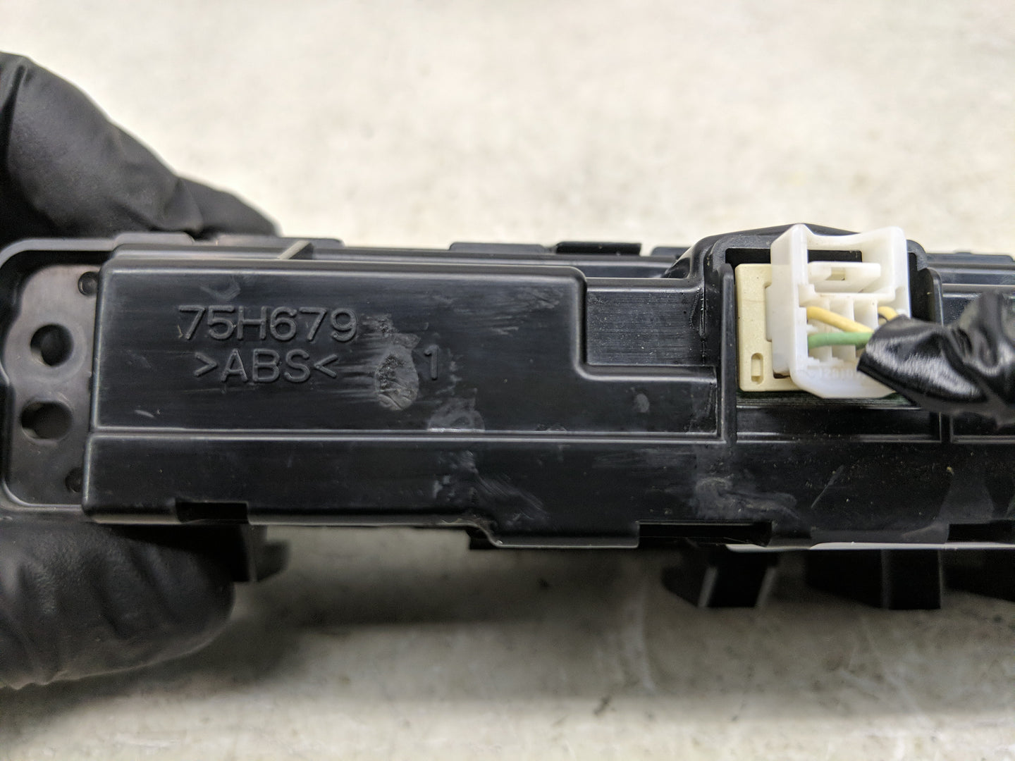 2016-2022 Toyota Prius Climate Control Module Temperature AC/Heater Replacement P/N:75H679 Fits OEM Used Auto Parts - Oemuse