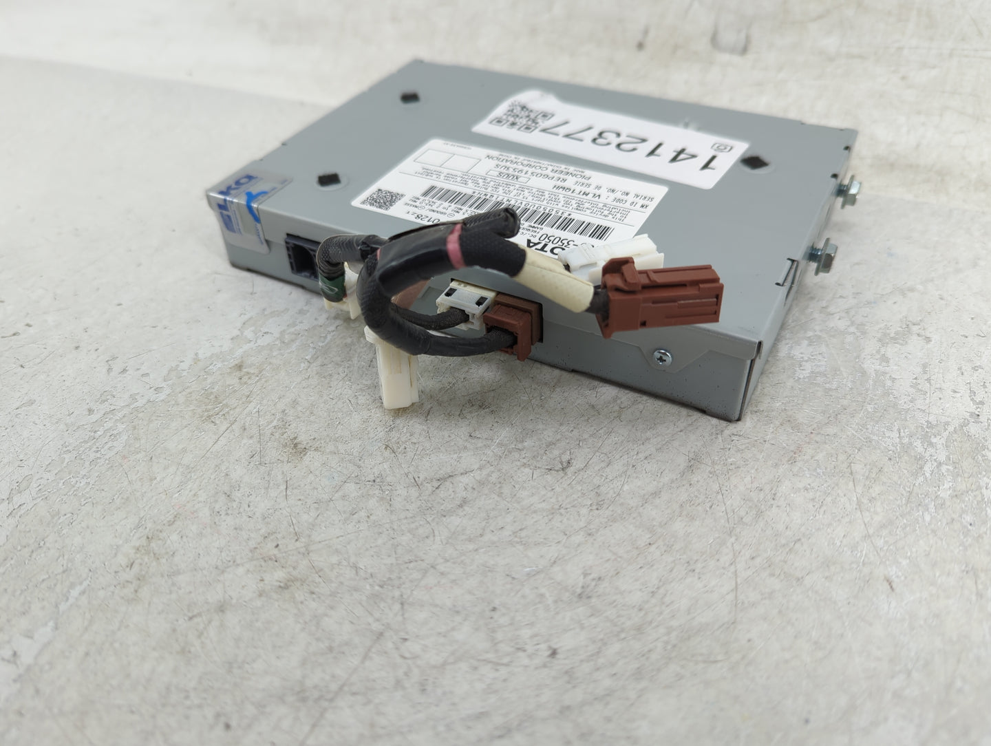 2015-2022 Toyota Prius Radio AM FM Cd Player Receiver Replacement P/N:86180-35050 Fits OEM Used Auto Parts - Oemusedautopart