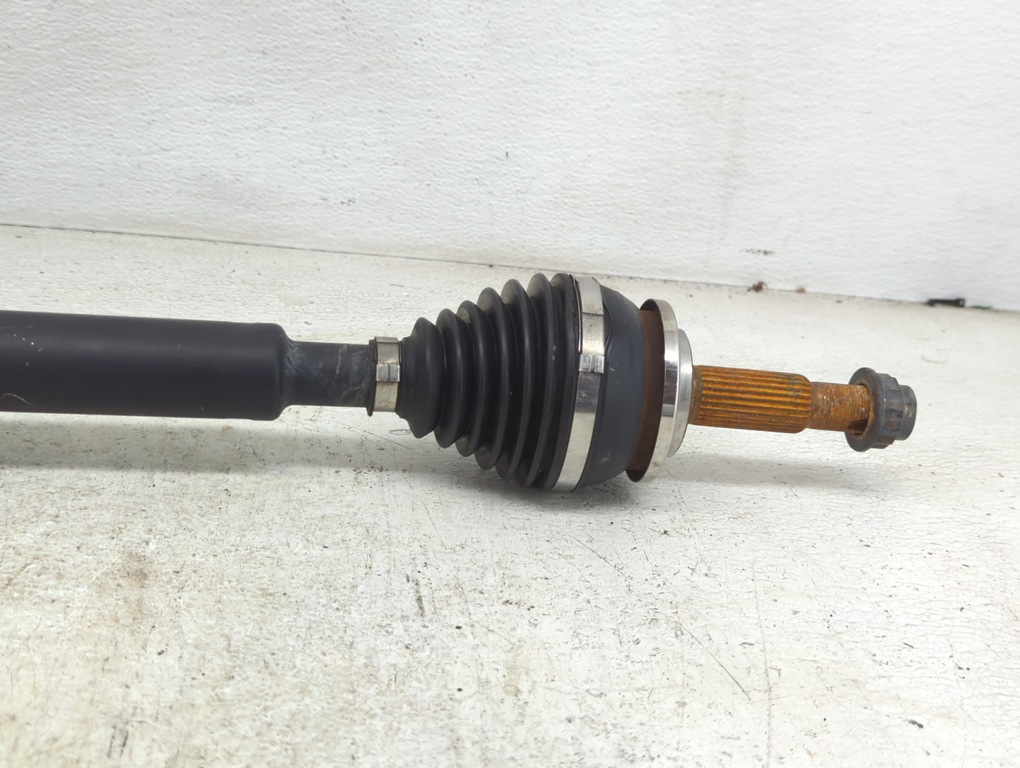 2016-2022 Toyota Prius Axle Shaft Front Passenger Cv C/v - Oemusedautoparts1.com